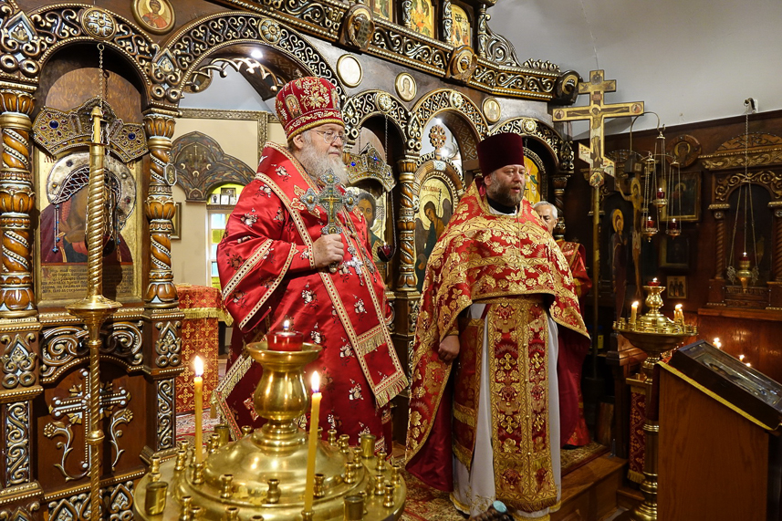 28 июня - Глен-Ков, Нью-Йорк: Первоиерарх РПЦЗ посетил Свято-Покровский храм