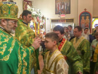 Верующие Бруклина молитвенно отметили праздник Троицы