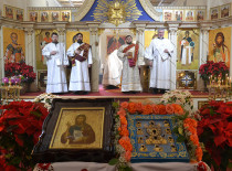 Молитвой перед Курско-Коренной иконой в Иоанно-Предтеченском соборе Бруклина отметили престольный праздник
