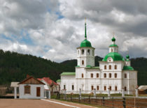 Батуринский Сретенский женский монастырь